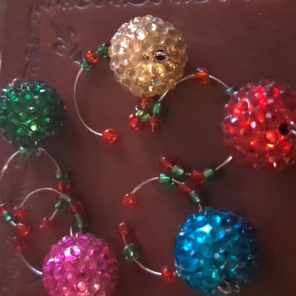 🍷Five Piece Colorful Wine Charms - Picture 2 of 4